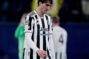 曾被视为可比肩哈兰德，弗拉霍维奇被伤病拖累，切尔西仍有意他