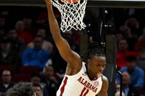 湖人试训阿拉巴马大学中锋 后者生涯场均1.7封盖