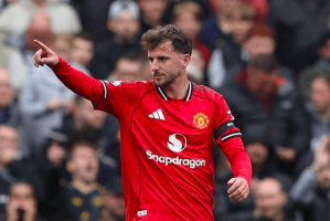 2-0!芒特破荒 舍什科连场破门 曼联掀翻升班马重返上半区 2-0!芒特破荒 舍什科连场破门 曼联掀翻升班马重返上半区