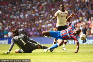 阿利森留队利物浦：转会传闻背后的真实故事与战术分析