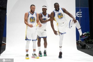 科尔:今日战湖人 所有老将均会出战但只打15分钟 科尔:今日战湖人 所有老将均会出战但只打15分钟