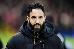 一场2-1逆转，让巴萨西甲登顶！弗里克激活曼联弃将：4场独造6球