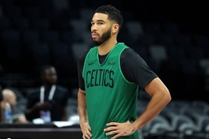 塔图姆:受伤之后哭了两小时 一度不想继续打球了 塔图姆:受伤之后哭了两小时 一度不想继续打球了