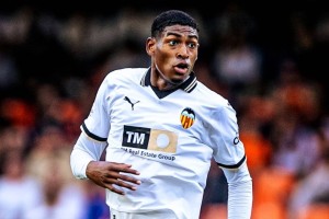 国米锁定20岁西甲后防新星,仅需2000万欧,英超豪门虎视眈眈