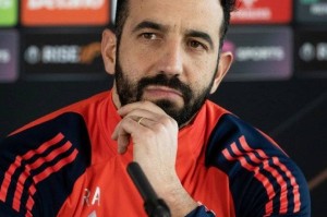 6000万！曼联修改报价逼近对方要价，姆贝莫将完成“转会梦想”