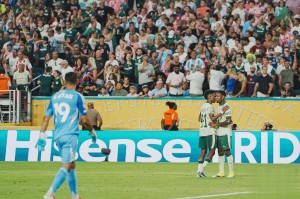 迈阿密2-2帕尔梅拉斯！从2-0到2-2仅八分钟，躲不开死磕大巴黎