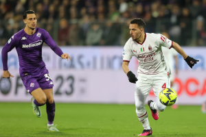 意甲焦点战:国际米兰主场碾压佛罗伦萨,蓝黑军团剑指三分! 意甲焦点战:国际米兰主场碾压佛罗伦萨,蓝黑军团剑指三分!