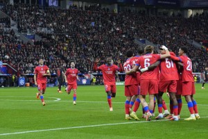 欧冠惨案!德甲冠军惨遭7-2狂胜,卫冕冠军取得6连胜 欧冠惨案!德甲冠军惨遭7-2狂胜,卫冕冠军取得6连胜