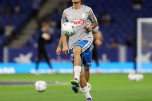 西甲赛场再现不和谐音符,球迷文化亟待反思 西甲赛场再现不和谐音符,球迷文化亟待反思