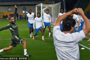 西甲经典对决:皇家马德里与巴塞罗那的世纪之战 西甲经典对决:皇家马德里与巴塞罗那的世纪之战