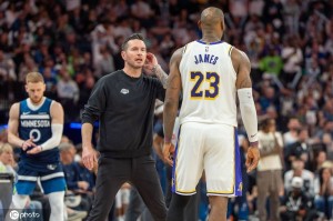 佩林卡:湖人会补强中锋 尽量满足詹姆斯对阵容的期望 佩林卡:湖人会补强中锋 尽量满足詹姆斯对阵容的期望