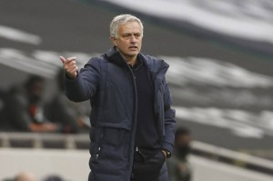 多赢一轮进欧冠！曼联弃将双双进球，穆里尼奥澄清欧冠的理念