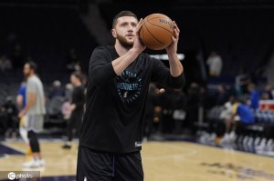 波黑主帅痛批努尔基奇:他身材走样 几乎跑不动了 波黑主帅痛批努尔基奇:他身材走样 几乎跑不动了