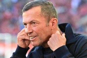 马特乌斯:纳帅应该带上阿图博卢,他是上赛季德甲最佳门将 马特乌斯:纳帅应该带上阿图博卢,他是上赛季德甲最佳门将